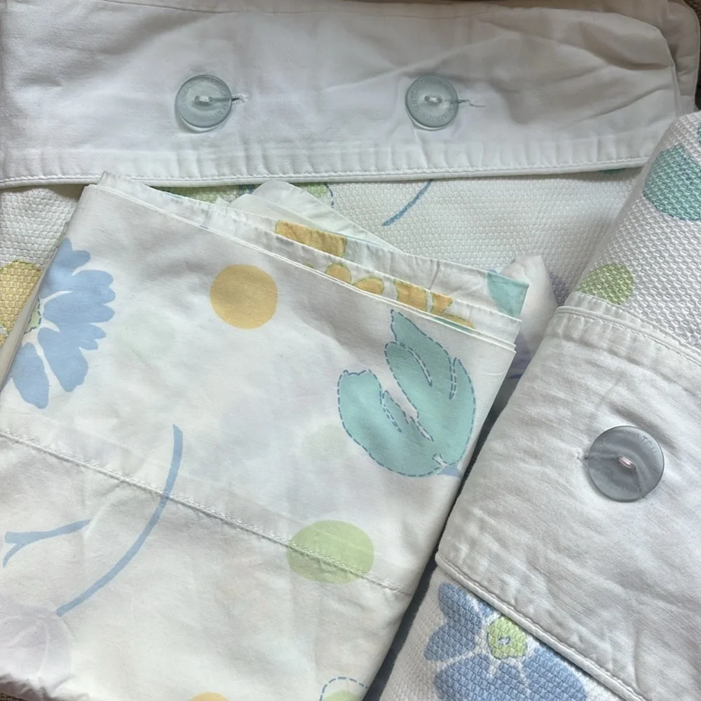 Hatch by BBB Dorm Ready Polka Dot Twin Set with Duvet Cover